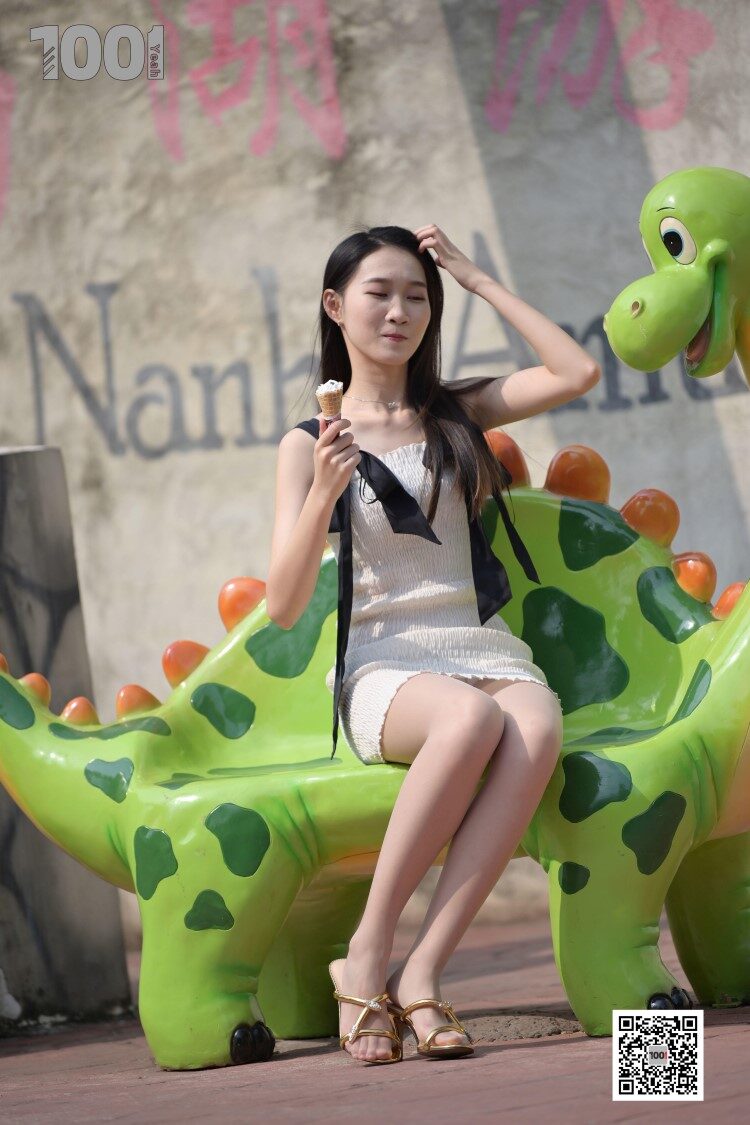 [IESS异思趣向] 一千零一夜 102 腿腿《妈妈，那个解解有冰淇淋3》 [95P/95MB]