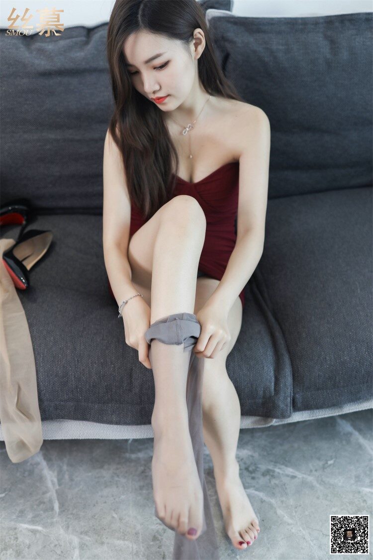丝慕写真 SM295 天天一元 文欣 – 红底漆皮高跟[66P/186MB]