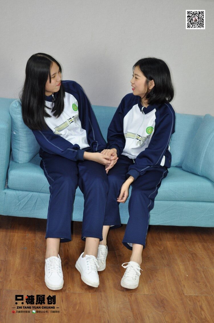 只糖棉袜 NO.007 嘉欣&小枝－夏日里的两双小白鞋 [216P/1V/706MB]