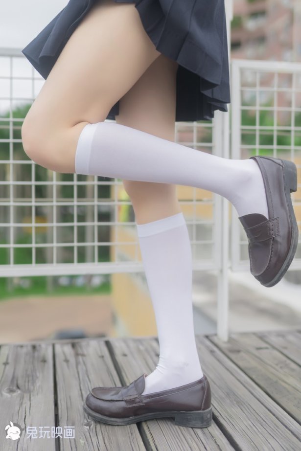 兔玩映画 C 095 阴天里的白丝 [40P/86MB]