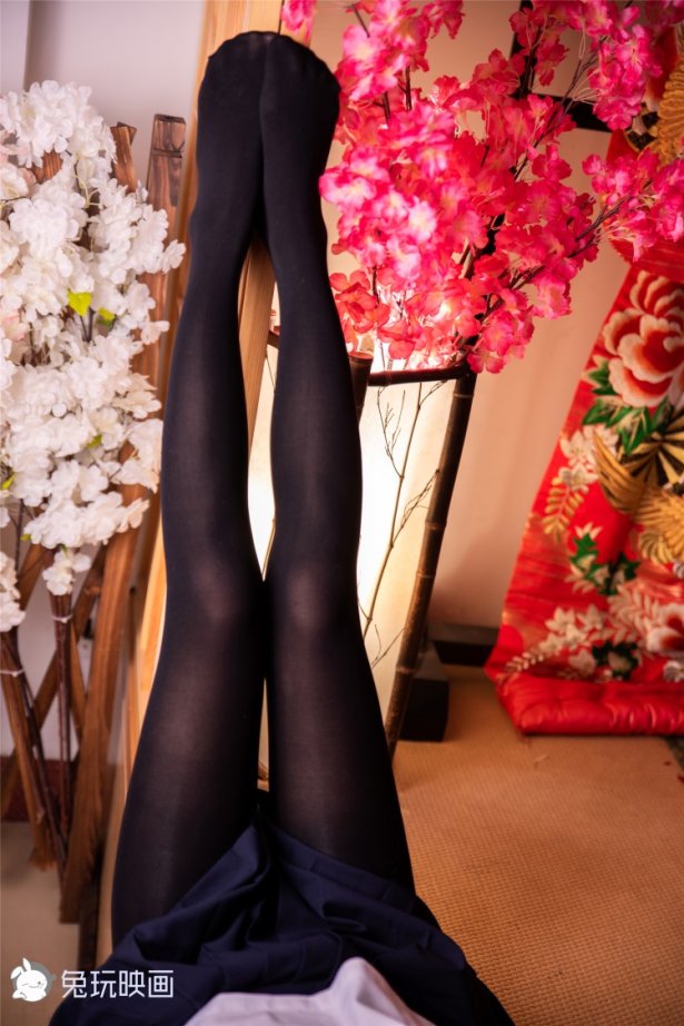 兔玩映画 B 125 冬天里的黑丝JK裙 [45P/139MB]