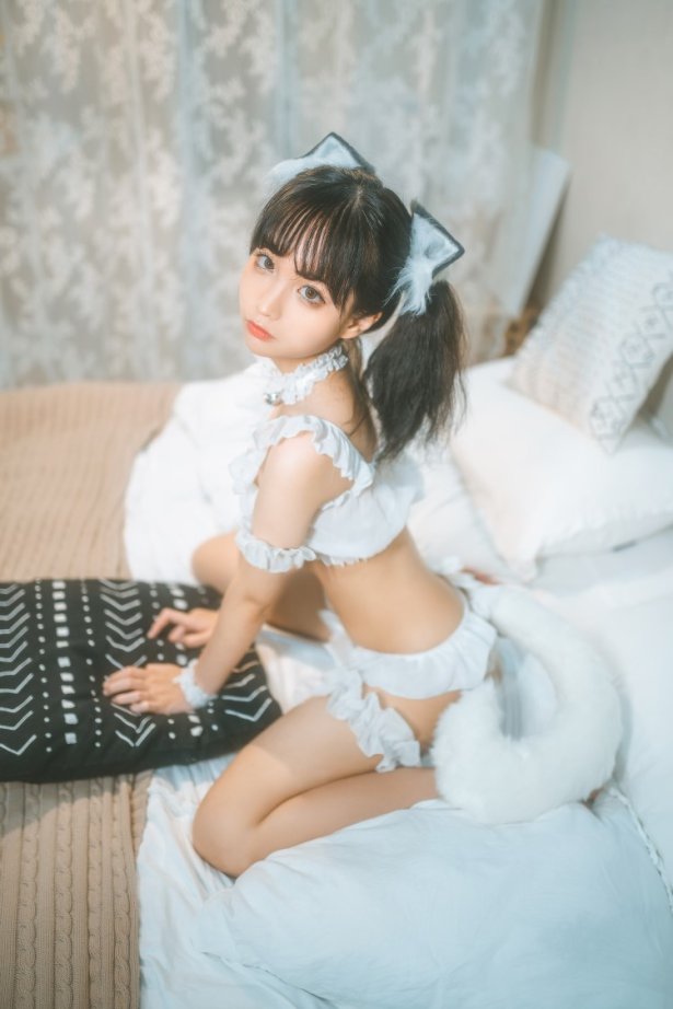 知名动漫博主@蠢沫沫 草莓姓感私房 [84P/861MB]