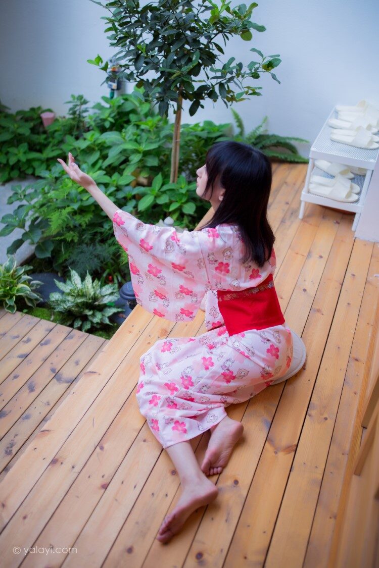 [YALAYI雅拉伊] 2020.09.23 No.706 樱花精灵 落落 [41P/295MB]