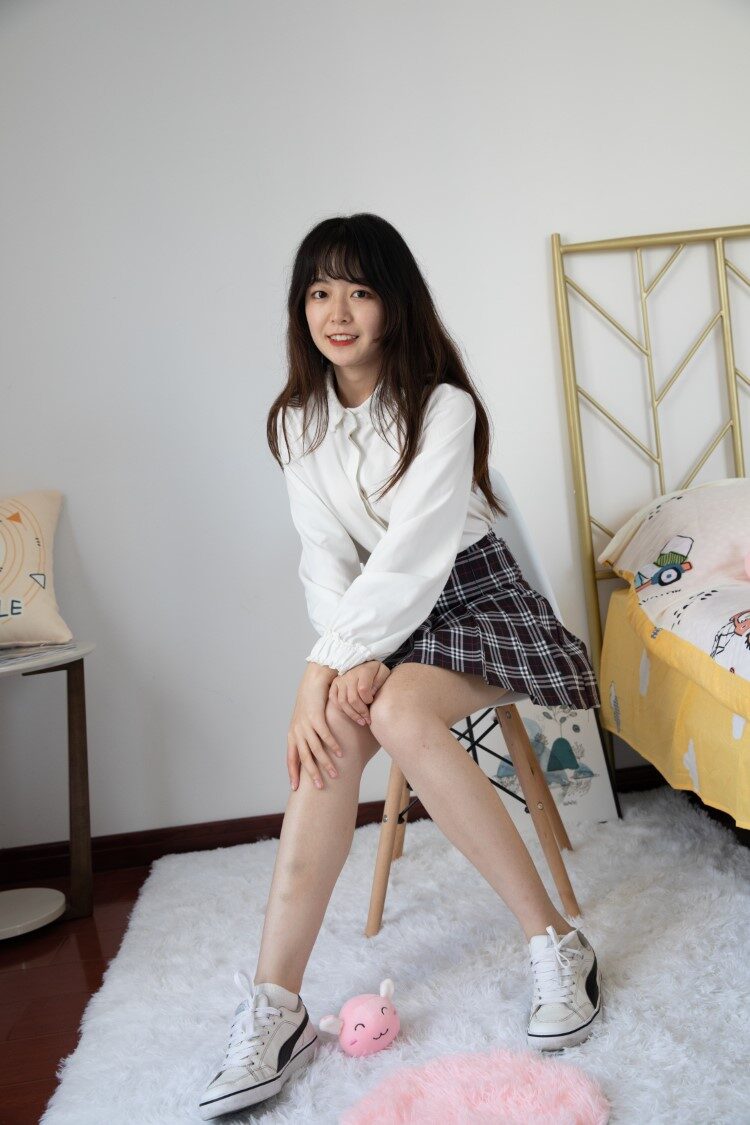 勿恋传媒 No.409 洋洋-格子与糖 [146P/1V/4.05GB]