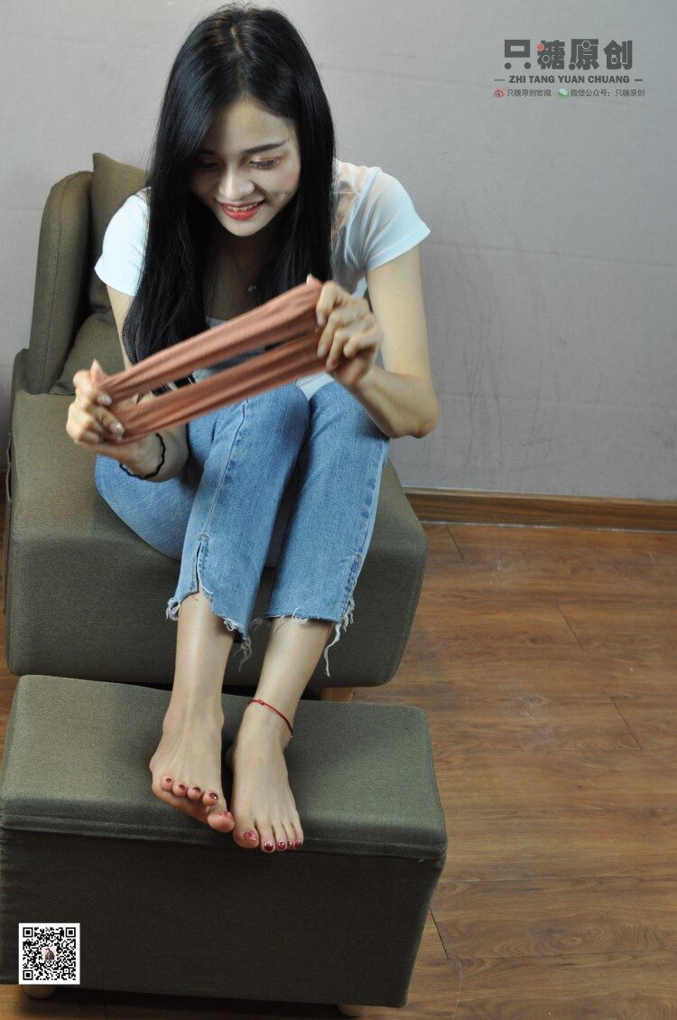 [只糖棉袜]NO.013 文文- 脚踝上的红绳是我对你的思念 [326P/1V/889MB]