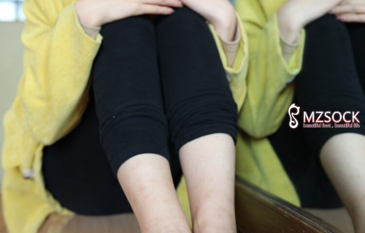 [MZSOCK]爱镁足 No.002 佳妹 对着镜子笑[132P/396MB]