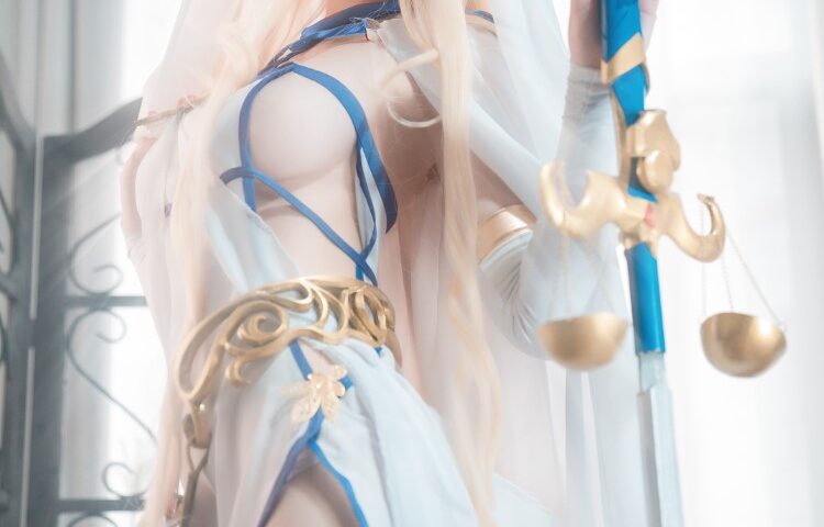 人气动漫Coser@爱老师_PhD Fate  剑圣女 [20P/64MB]