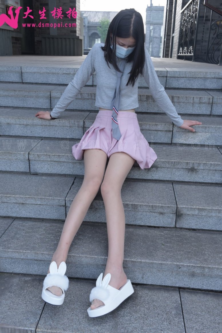 大生模拍 No.194 媛媛 超级长腿 [78P/236MB]