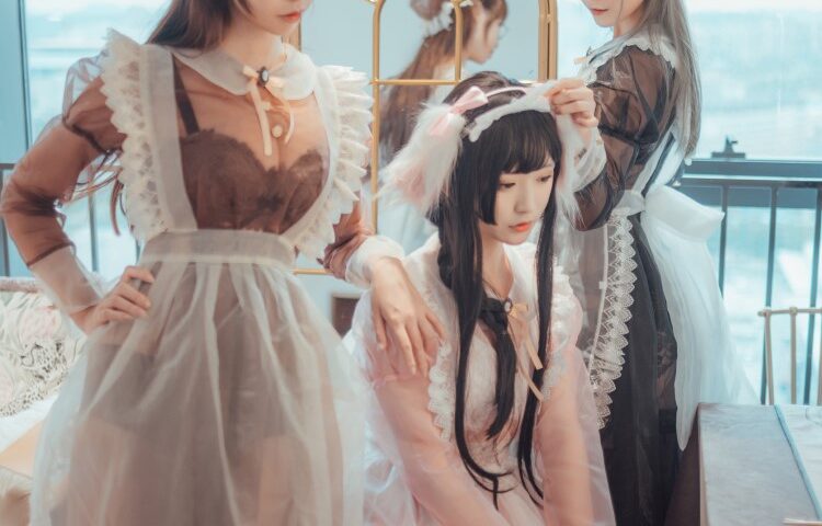 人气动漫Coser@爱老师_PhD 透明钕仆(爱老师+奶文+铁板烧鬼舞)[24P/279MB]
