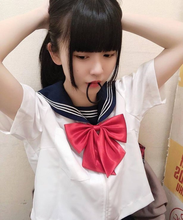 至服樱花妹「桥本美樱」低头绑马尾模样超清纯　撩起的不是头发而是哥的心啊