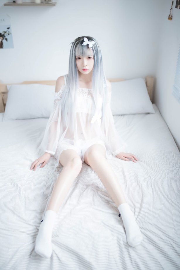 网荭Coser@疯猫ss – 透明白纱 [33P/125MB]