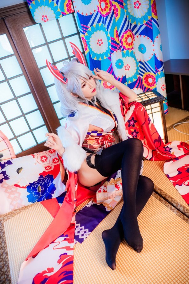 网荭Coser@鳗鱼霏儿 – 欧根亲王[17P/188MB]