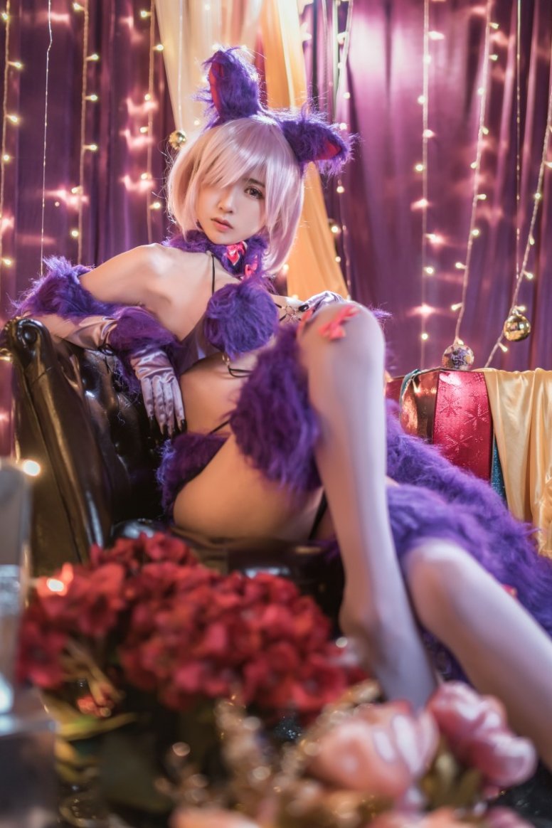 网荭Coser@鳗鱼霏儿 – 紫色礼装[10P/149MB]