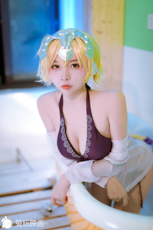 兔玩映画 C 252 泳装蕾姆和贞德 [40P/491MB]