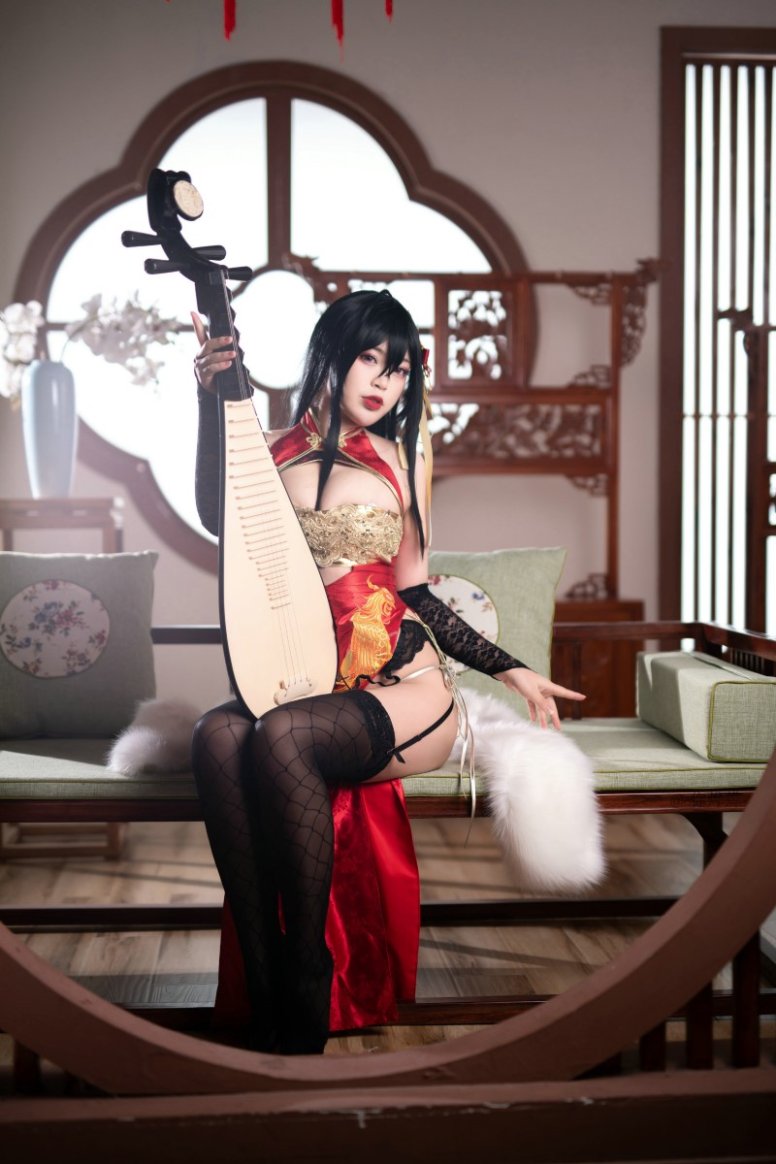 微博红人Coser@白烨 大凤-新年限定-旗袍 [63P/58M]