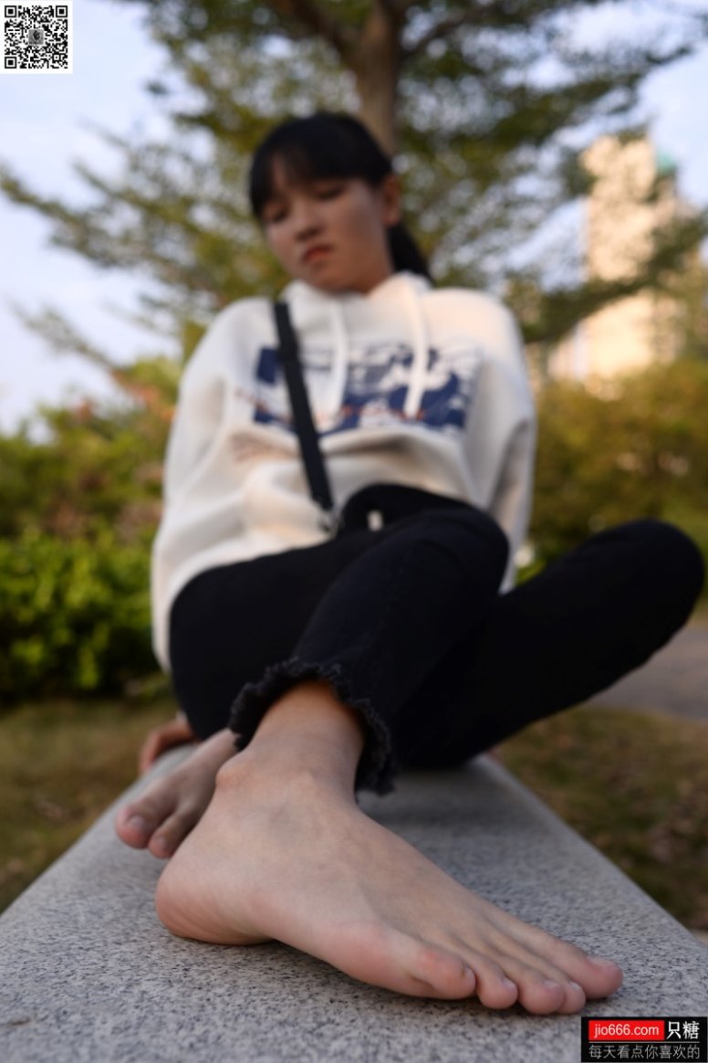 只糖原创 NO.123 点点 玻璃晴朗，橘子辉煌 [287P/944MB]