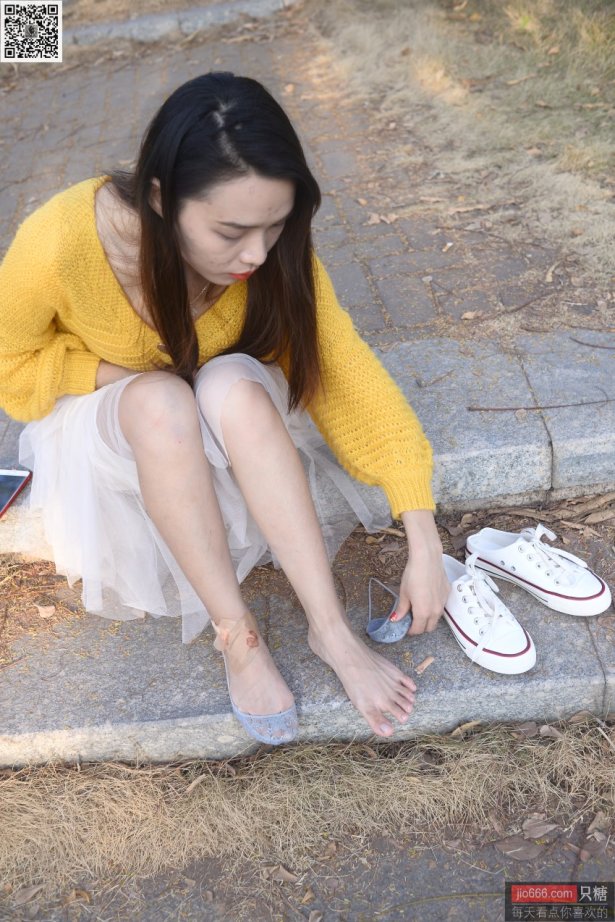 [只糖棉袜]NO.150 陈韵 不为往事扰，余生只愿笑 [237P/947MB]