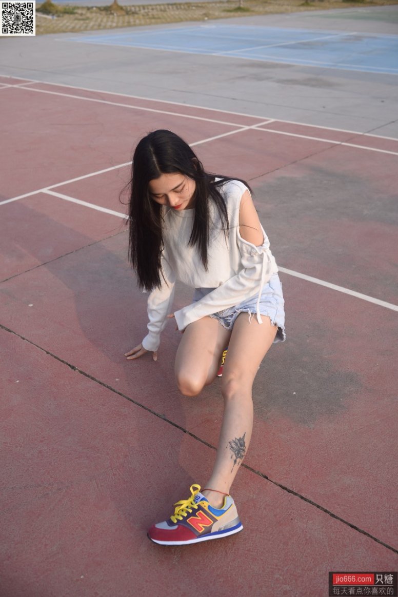 [只糖棉袜]NO.161 文文 我等你一个冬天 [209P/1V/965MB]