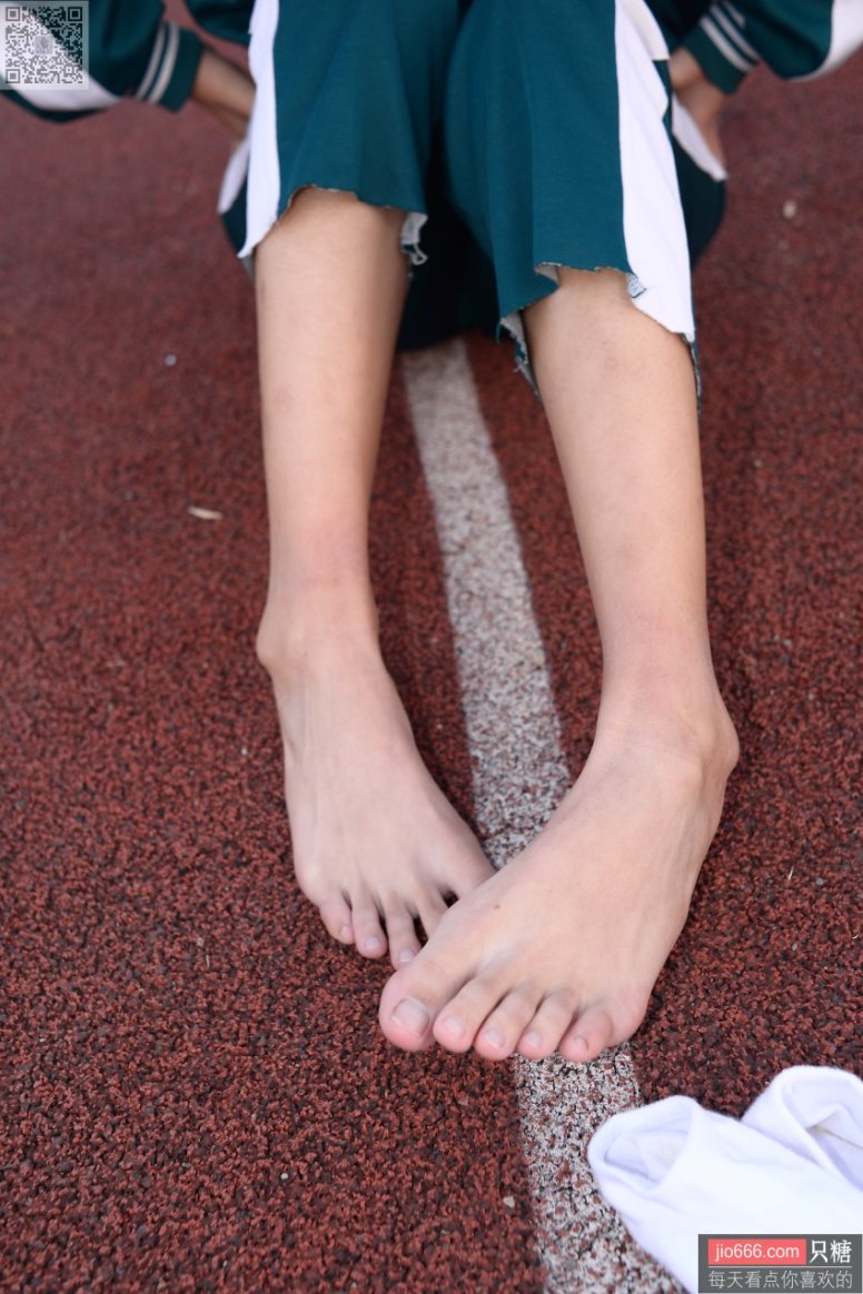 [只糖棉袜]NO.139 点点 心有萌虎，嗷呜 [244P/830MB]