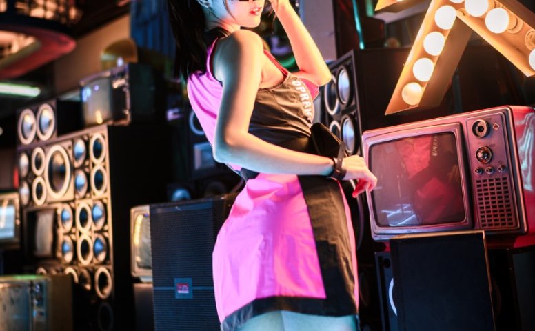 周叽是可爱兔兔 – 银河社区[42P/345MB]