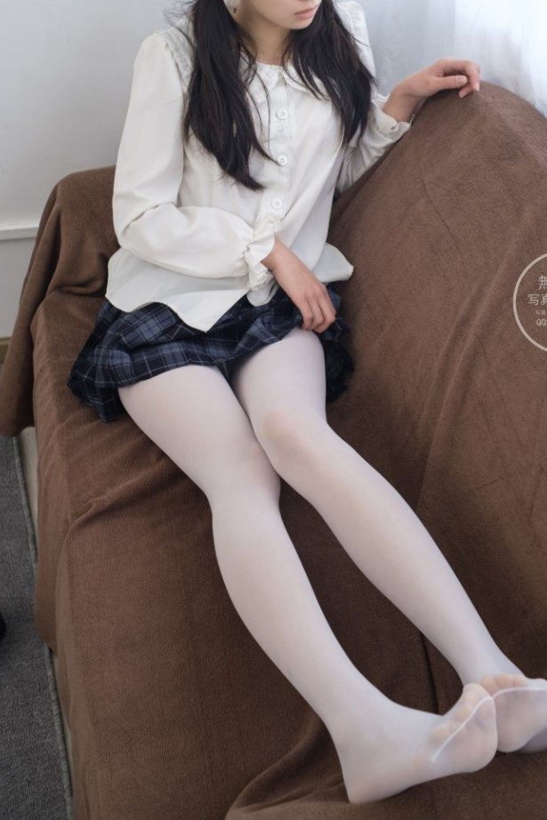 森萝财团写真 有料 NO.018 出镜：吸吸 [71P/802MB]