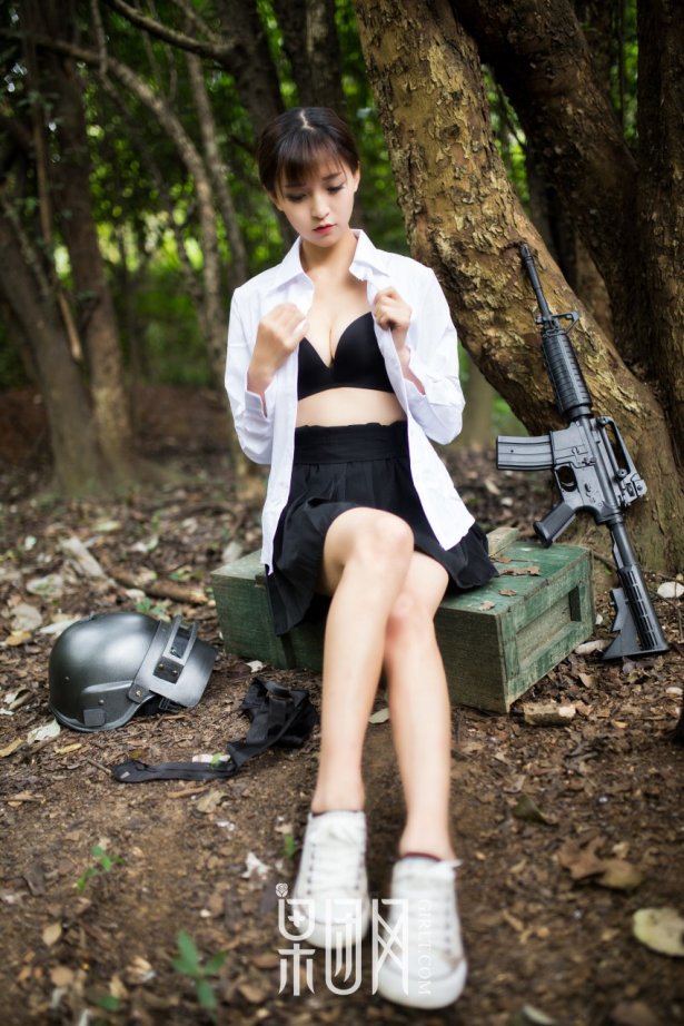 [Girlt果团网]2017.12.24 NO.109 镁钕野外激战 [45P/565MB]