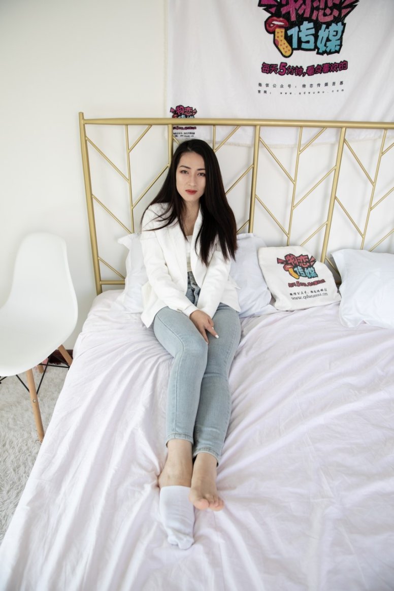 勿恋传媒 NO.606 小茶-水里的月亮[130P/1V/5.07G]