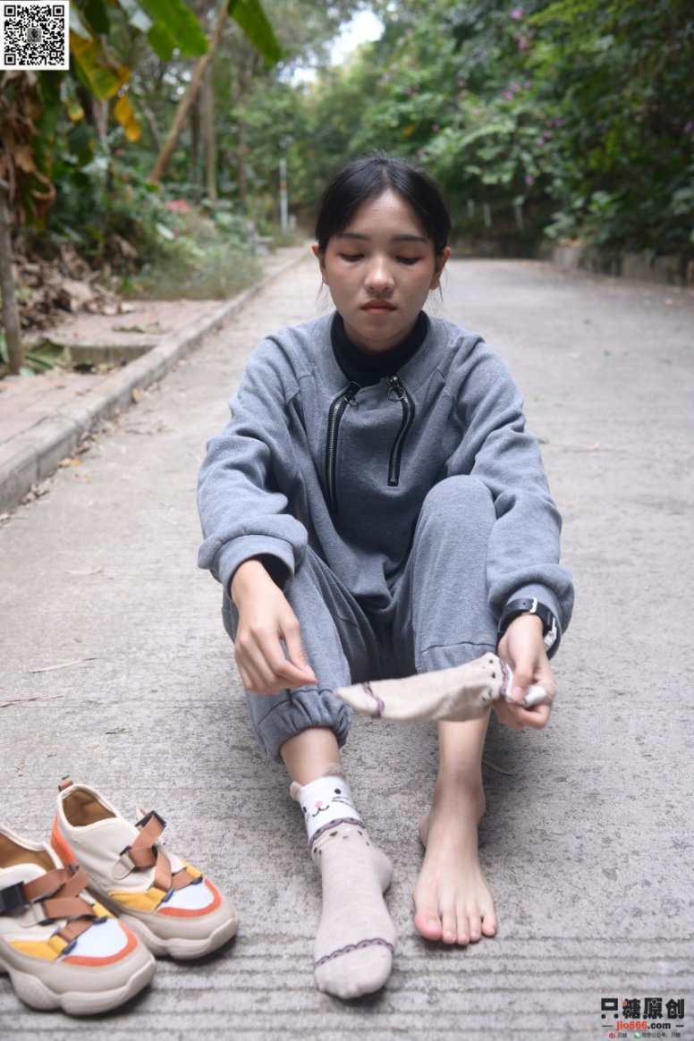 [只糖棉袜]NO.203 点点 爱自己是终生浪漫的开始 [192P/1V/921MB]