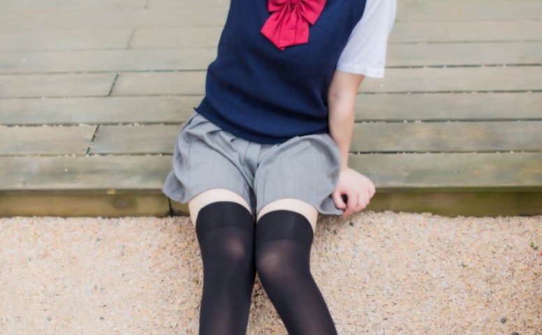 闪月半 – 喵少女 [21P/136MB]