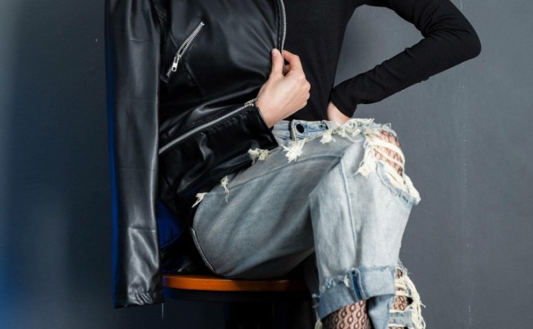 [IESS异思趣向] 耽丝 玩酷王国PK—丘主管篇 [40P/MB]