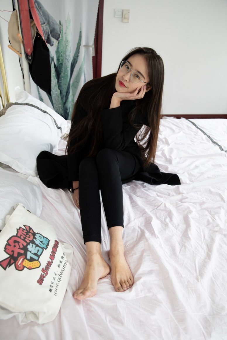 勿恋传媒 NO.645 菲菲-未眠夜[137P+1V/3.43G]