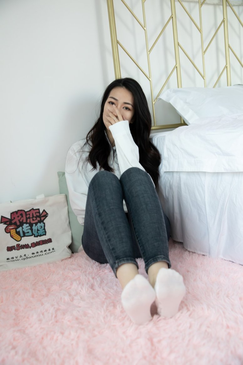 勿恋传媒 NO.646 小茶-宜诗宜酒[167P+1V/3.8G]