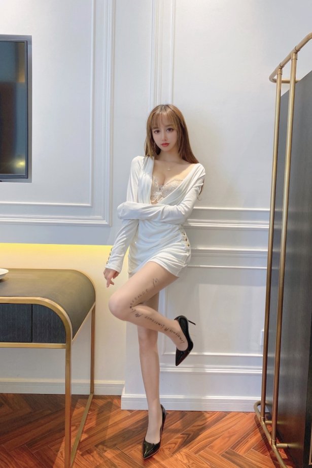 过期米线线喵 – 丝袜合辑 [145P／402MB]