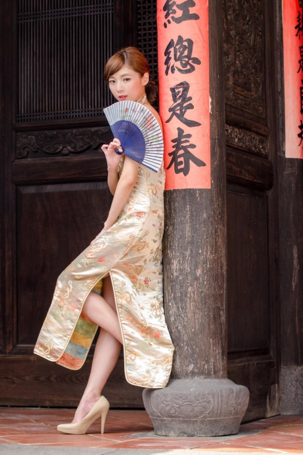 精选街拍 No.462 喬喬 長旗袍高跟美腿 [51P/83M]