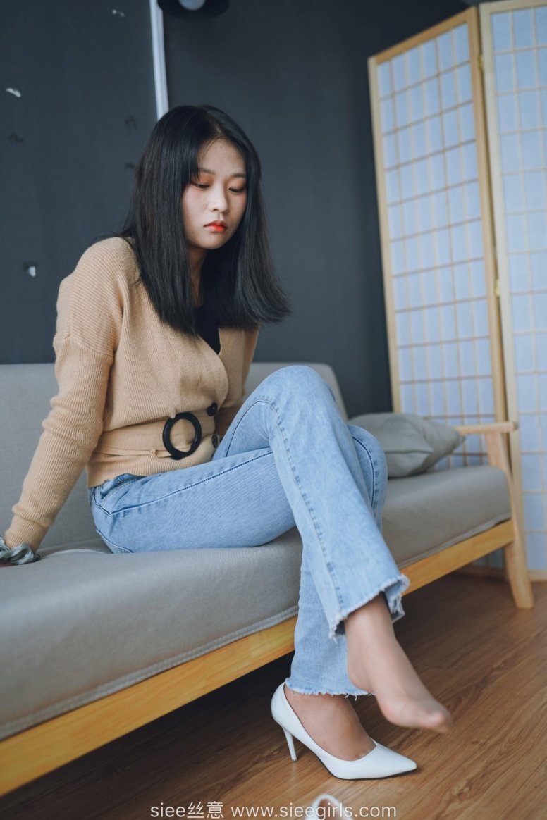 [SIEE丝意] No.471 文文～白色高跟鞋，裤里丝 [45P/320MB]