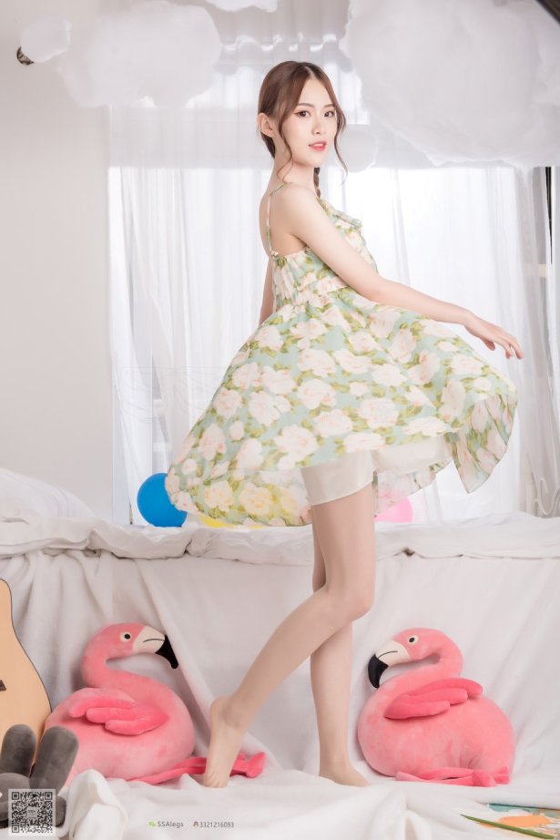 [SSA丝社]超清写真 NO.022 琪琪 化身灵魂画师肉丝镁足特写 [99P/971MB]