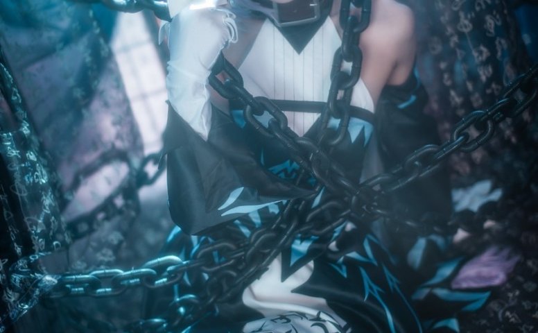 大大卷卷小卷 – 超时空 [8P/31MB]