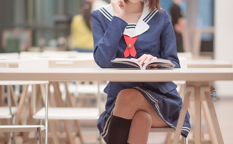 大大卷卷小卷 – 加藤惠校服 [19P/278MB]