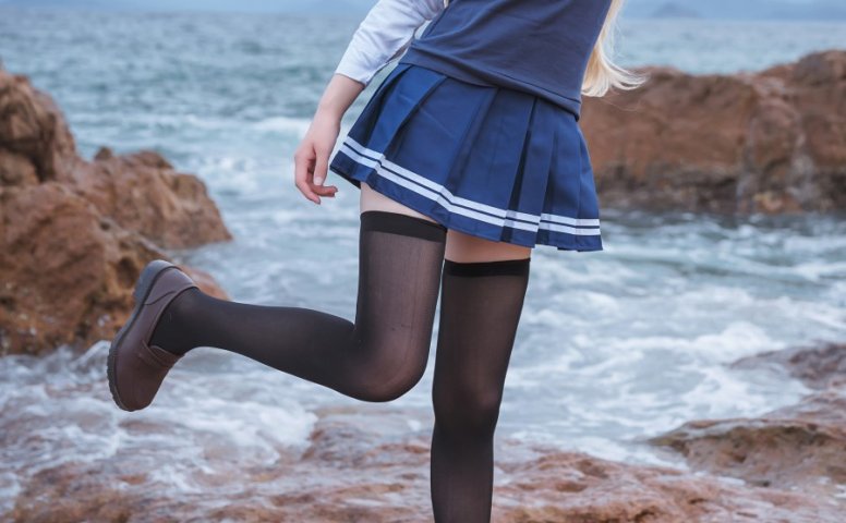 封疆疆v – 小短裙 [11P/51MB]