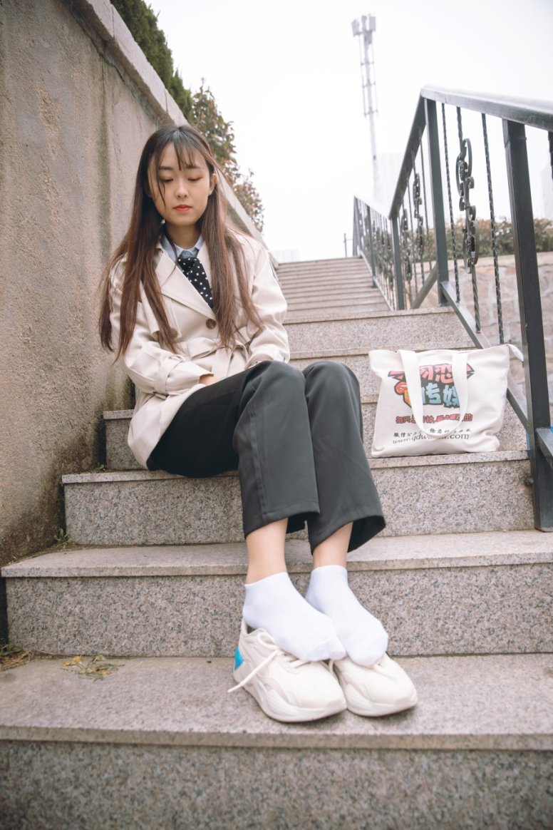 勿恋传媒 NO.730 喵喵-春雨潇潇[146P+1V/3.31GB]