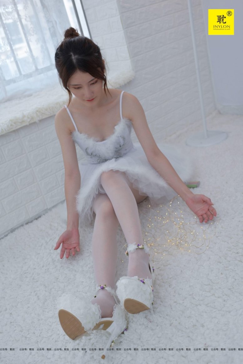 [IESS异思趣向]《普惠集》PH-S003 紫薇 白芭蕾 [61P/116MB]