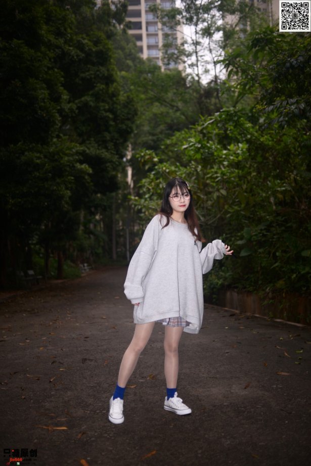 [只糖原创]定制001 优米 裙摆撑得起所有温柔和盛夏 [145P/1V/888MB]