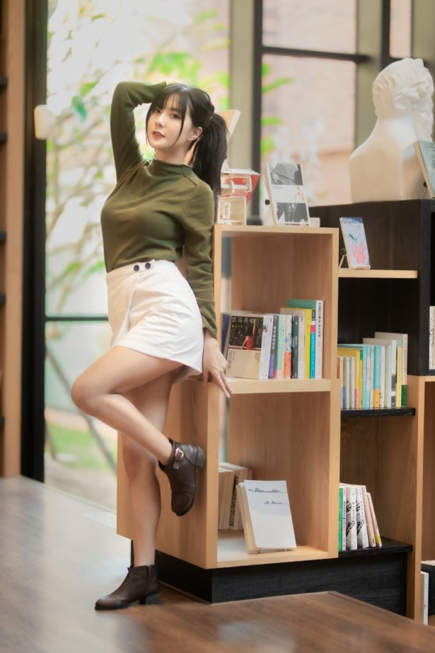 精选街拍 No.763 小解解的外拍写真（三） [83P/70MB]