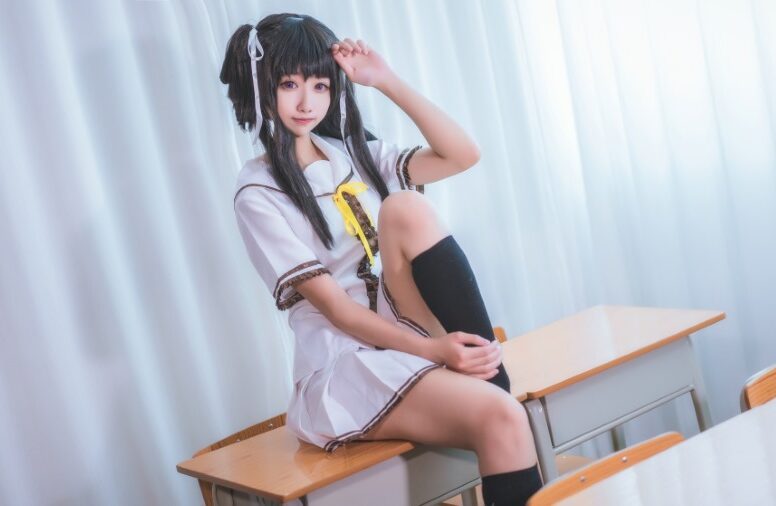 Momoko葵葵 – 铃白 [21P/365MB]