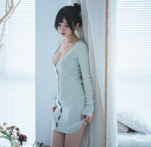 rioko凉凉子 – 人妻毛衣 [54P/508MB]