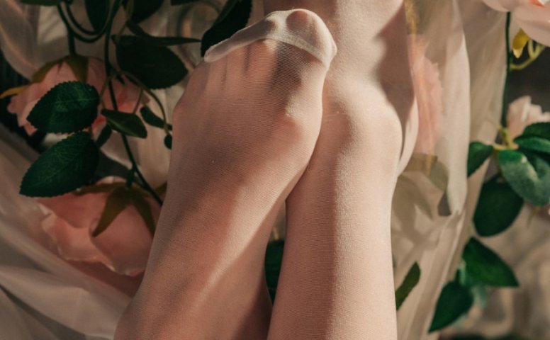 云溪溪 – 奶桃 油画少女 [40P/1V/1.18GB]