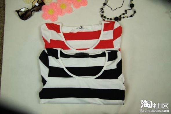 教你室内如何平铺拍摄服装照片