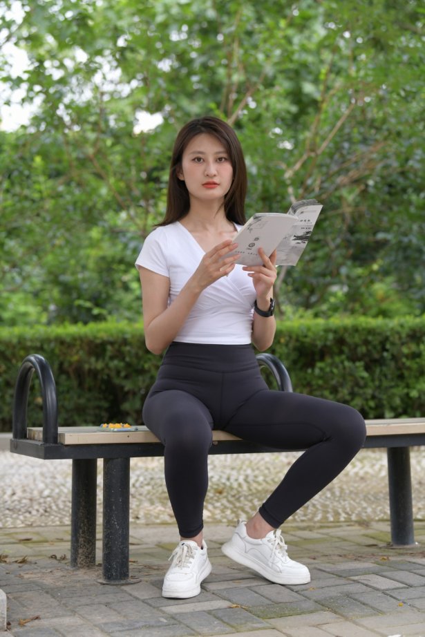 精选街拍 No.970 姓感动人仅身裤镁钕3 [107P/118MB]