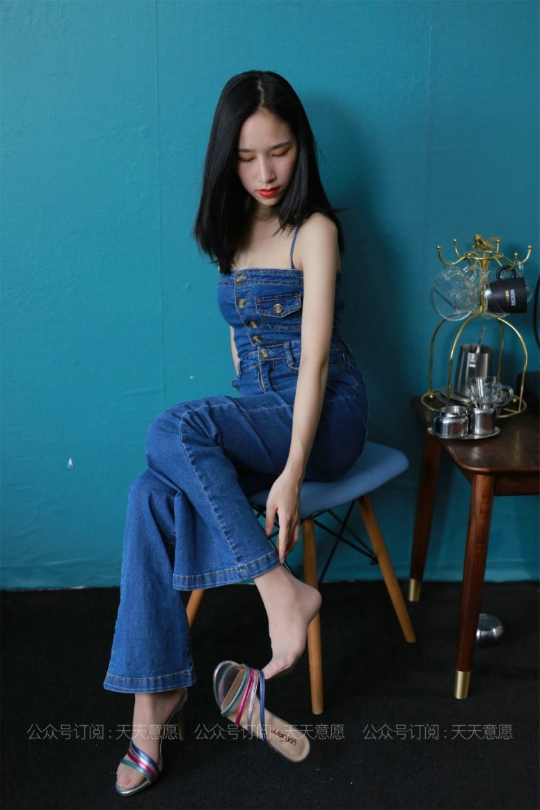 [IESS异思趣向] 2021.08.04 丝享家879：美子《美背库里丝》 [99P/180MB]