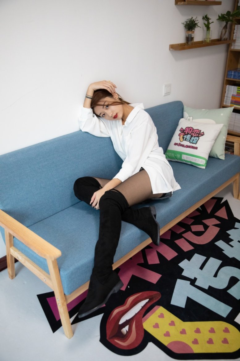 勿恋传媒 NO.911 言言-黑色的温柔[145P/1V/4.03GB]